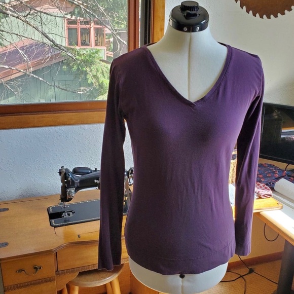 Ethos Paris Long-Sleeve T-Shirt Top in Plum Sz Med - Picture 2 of 6